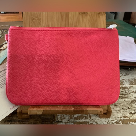 Thirty-One Jewell Zip Clutch
Makeup Cosmetics Jewelry, with mirror!  Bra… - Picture 2 of 5